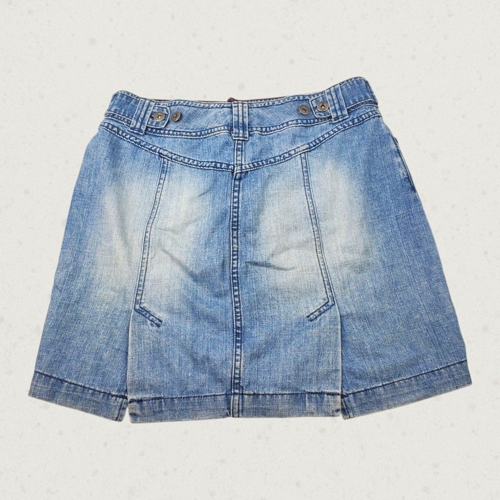 Tommy Hilfiger Womens Denim Mini Skirt Light Wash Blue Y2K Pleated Back Size 8 - Picture 2 of 8